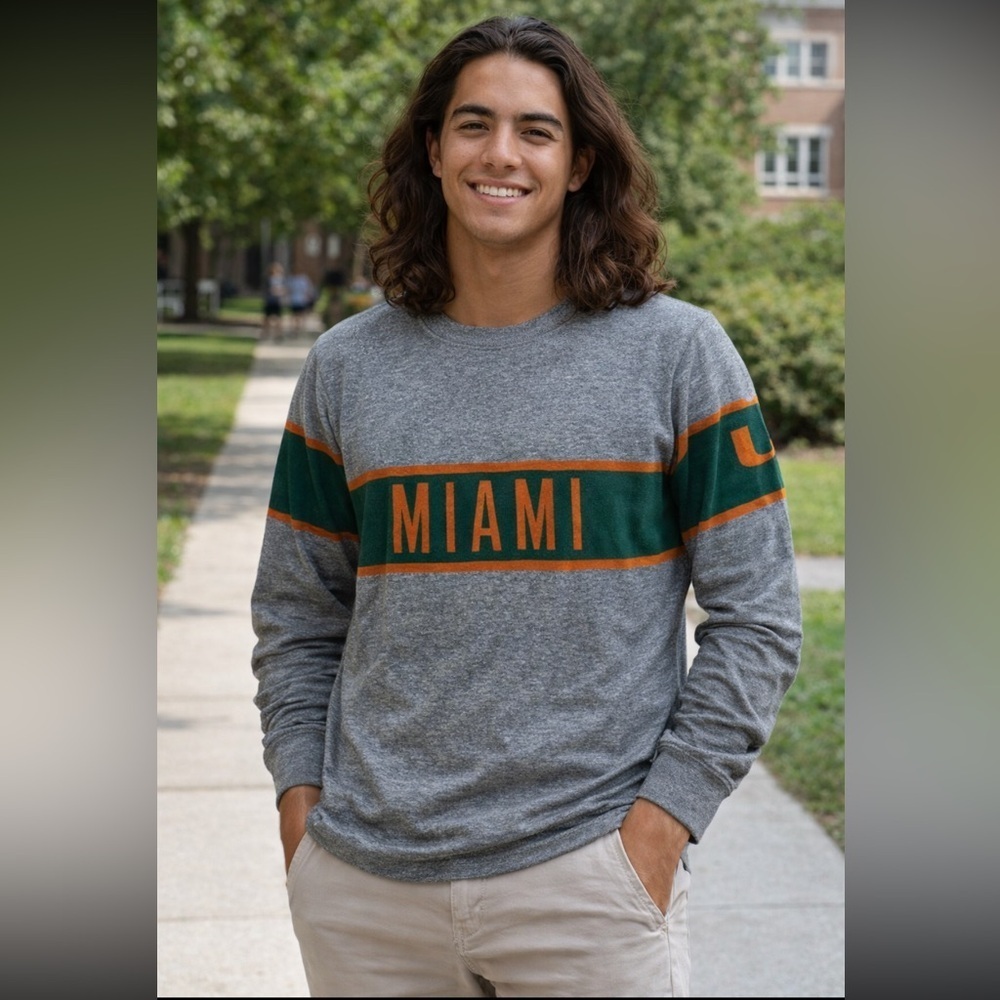College Corner Miami Hurricanes retro long sleeve t-shirt large